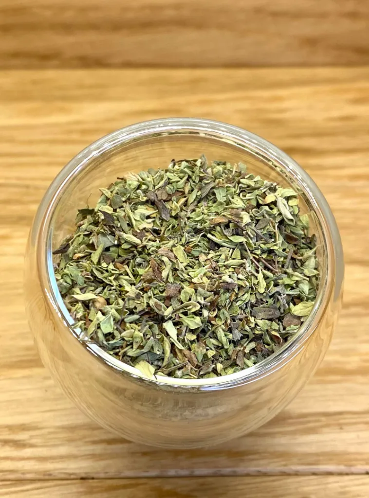 origan zoom 1498.webp